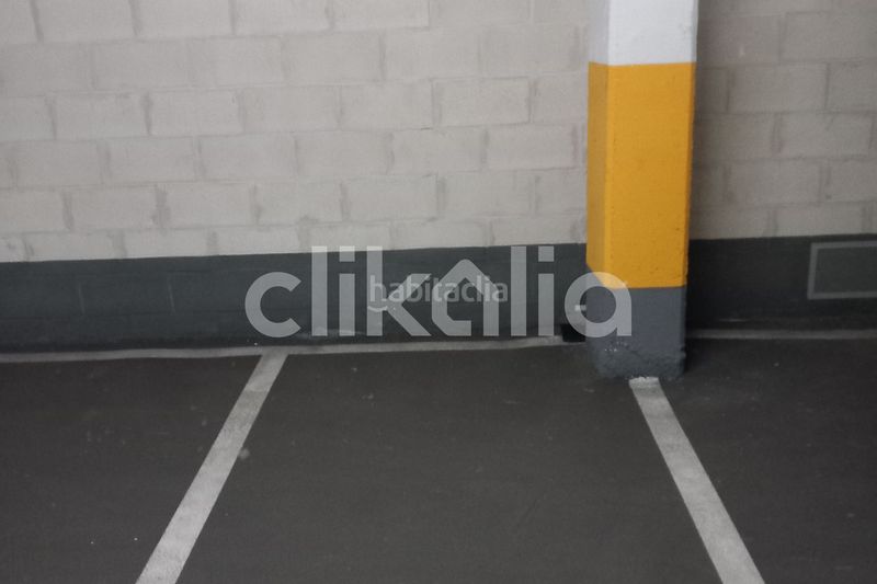 Foto ececb5ec-0eee-4c0b-a75c-ee90ff28acd5. Motorcycle parking in Norte Alcobendas