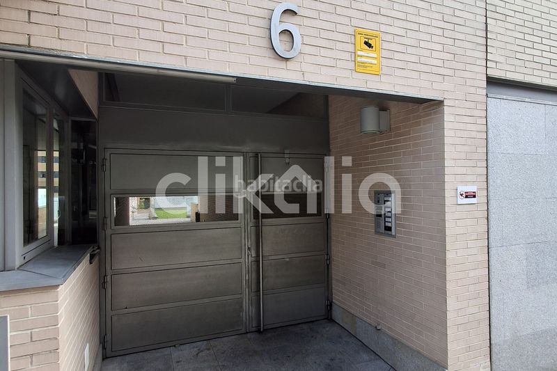 Foto fb96b3a7-d01b-4d20-ba7a-4674a0a721f5. Motorcycle parking in Norte Alcobendas