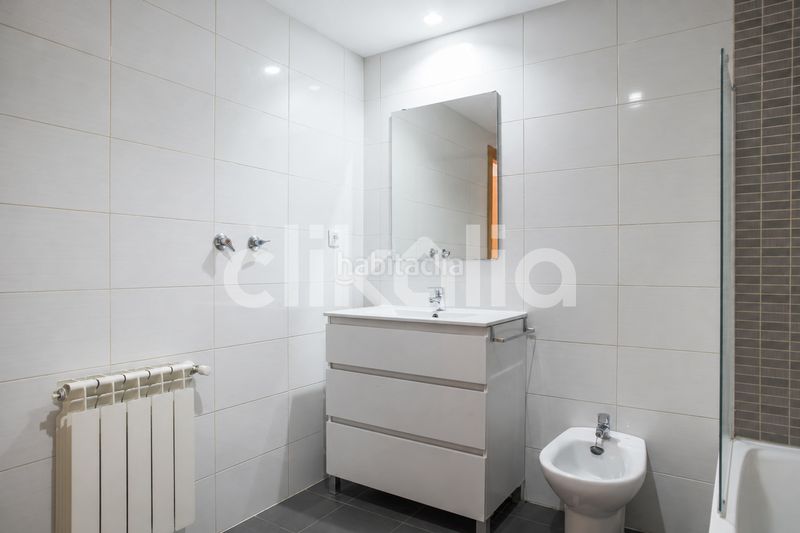 Foto 7c3cde0c-6e94-4134-a4b3-1fd65159c4e7. Pis amb calefacció aparcament piscina a Sur - PAU 4 Móstoles