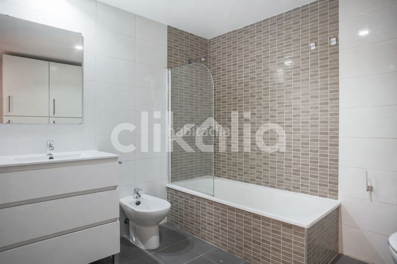 Foto e602b45c-66e6-4c36-964f-5083493b2fdf. Pis amb calefacció aparcament piscina a Sur - PAU 4 Móstoles