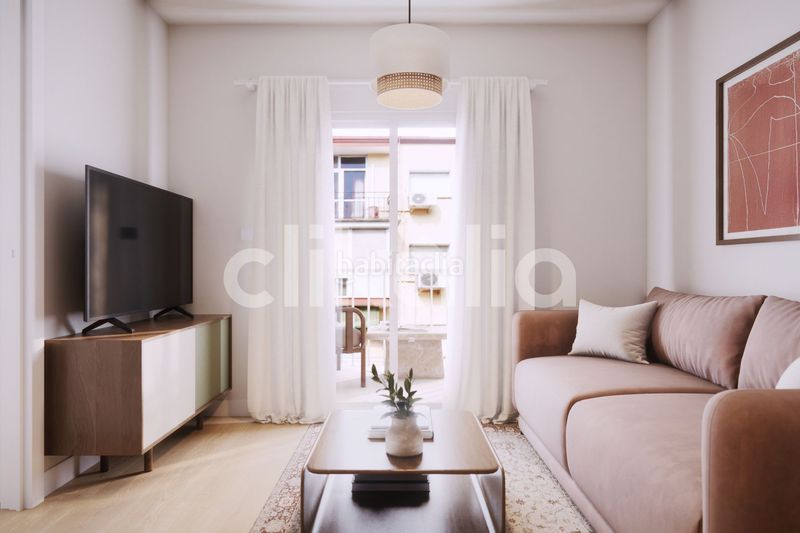 Foto b1632863-274e-44d4-a49c-8956e4a08581. Pis a Triana Este Sevilla