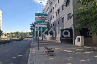 Motorradparkplatz in Prado de Santo Domingo