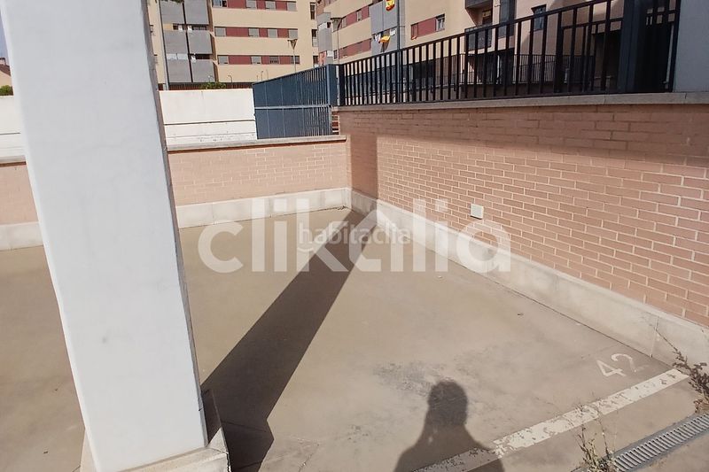 Foto 1bf40374-b168-4402-a3bc-d5162d571e5b. Aparcament cotxe a Las Dehesillas-Vereda de los Estudiantes Leganés