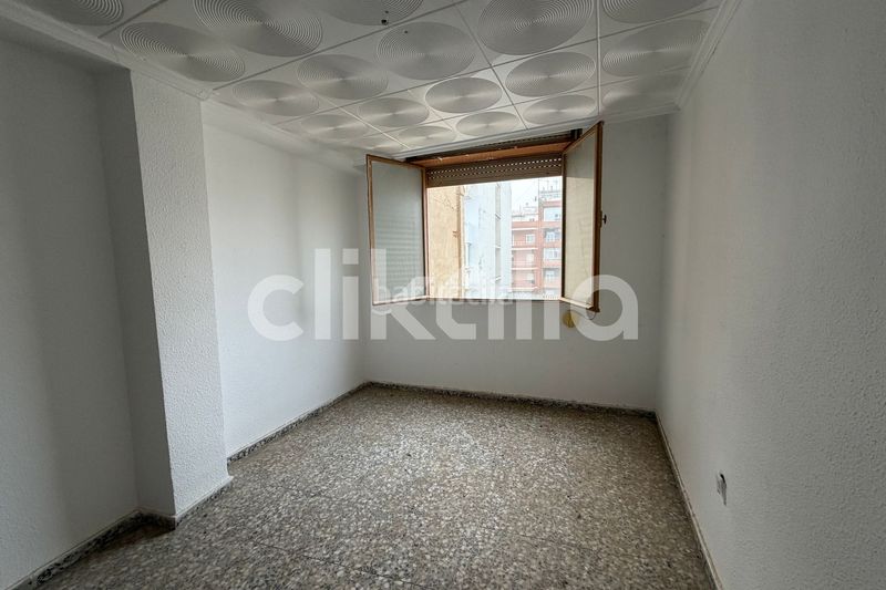 Foto 468a8dfa-5a5b-405b-875d-1d47b0c19980. Pis a Yecla