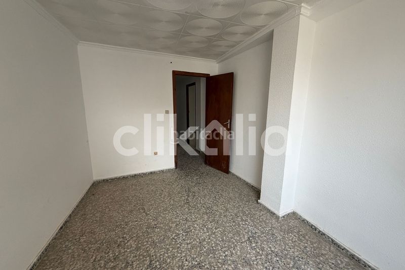 Foto fc841600-a606-413a-9531-e4944673d60e. Pis a Yecla