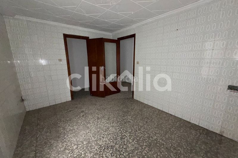 Foto fd94e9d9-49cb-4697-bacd-7a0f46c03f24. Pis a Yecla