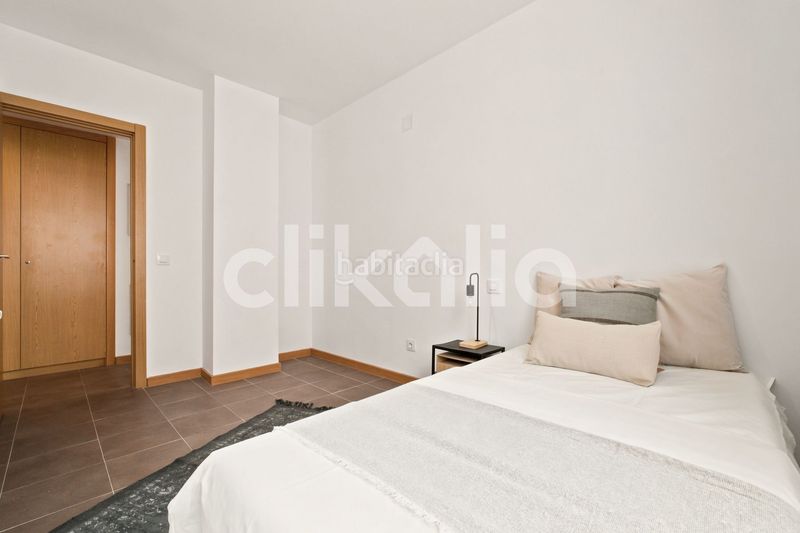 Foto 1d9d9e39-1221-4ed2-b542-ebb37c589f2e. Pis amb calefacció aparcament piscina a primera fase-nuevo Tres Cantos Tres Cantos