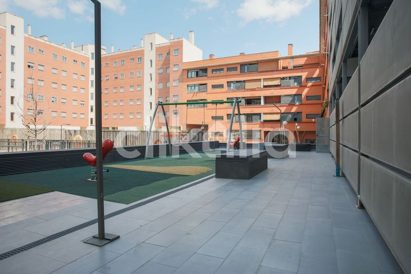 Foto fc798c59-c454-4dde-88bb-67005503de77. Pis amb calefacció aparcament piscina a Ensanche de Vallecas-La Gavia Madrid