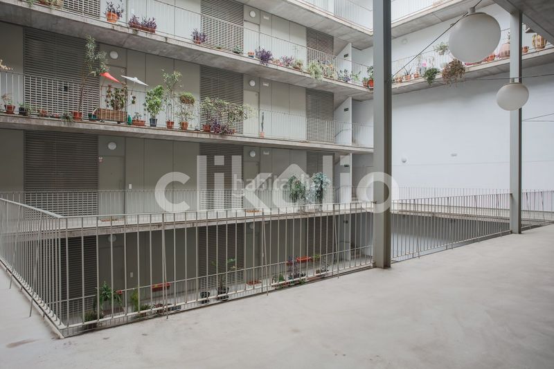 Foto b5e50b53-d978-4aad-a568-6fa35cea6d74. Pis amb aparcament a Embajadores-Lavapiés Madrid