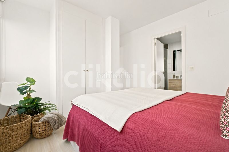 Foto cabdd4d6-dbd1-4dc8-b2d3-589c5da23816. Pis amb calefacció aparcament piscina a Ensanche de Vallecas-La Gavia Madrid