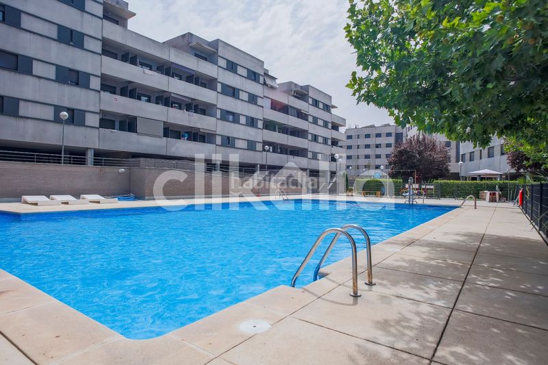 Foto a5c00176-2167-48d4-85d2-390a825f36c4. Pis amb calefacció aparcament piscina a Soto de Henares Torrejón de Ardoz