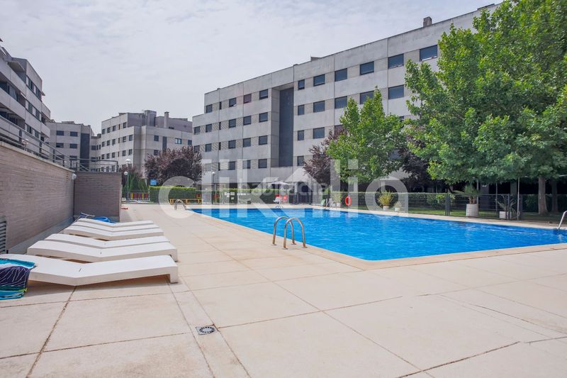 Foto ab29347f-d8c3-4e96-bdf3-eb5db59c8d6b. Pis amb calefacció aparcament piscina a Soto de Henares Torrejón de Ardoz