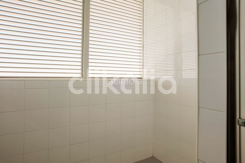Foto b3b0fbcf-e264-4439-b9ac-6a70d999237e. Pis amb calefacció aparcament piscina a Ensanche de Vallecas-La Gavia Madrid
