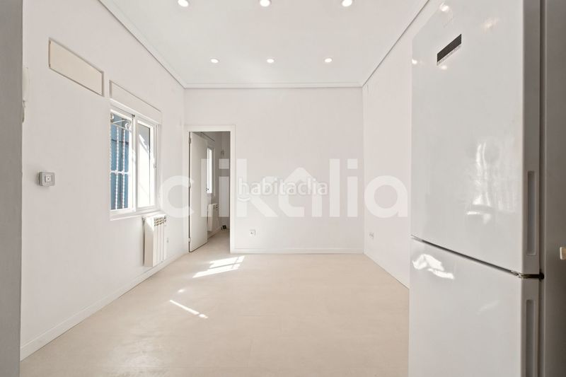 Foto 5c4f2979-6134-46d4-919f-4db327c82e4c. Alquiler piso en Ventas Madrid