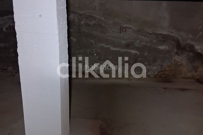 Foto 73e9af3a-74d6-4841-bb19-703b34da4641. Aparcament cotxe a Campello Playa Campello (el)