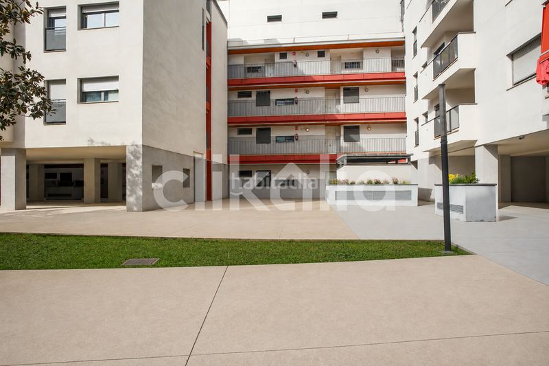 Foto 47050024-113d-4860-8eca-d3a94c42e9e3. Pis amb calefacció aparcament piscina a Soto de Henares Torrejón de Ardoz