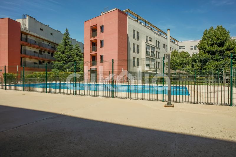 Foto e88b141d-c426-4509-86c0-17a149c8a4b8. Pis amb calefacció aparcament piscina a Soto de Henares Torrejón de Ardoz