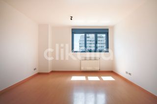Etagenwohnung in Sur - PAU 4