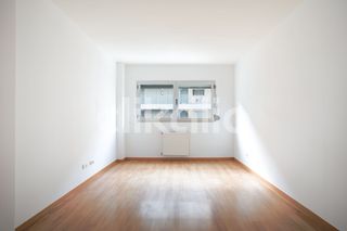 Miete Etagenwohnung in Sur - PAU 4