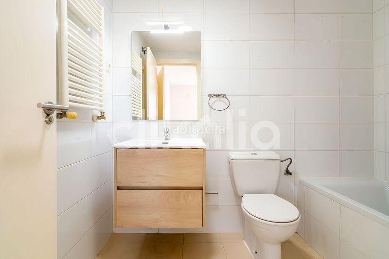 Foto 1f119f5a-811d-4a4d-807c-999e0b03037c. Miete etagenwohnung mit heizung parking pool in Sur - PAU 4 Móstoles