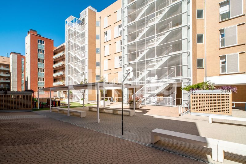 Foto 3d71d175-1b3d-47c7-9229-c870926a7773. Miete etagenwohnung mit heizung parking pool in Sur - PAU 4 Móstoles