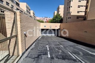 Aparcament cotxe a Prado de Santo Domingo