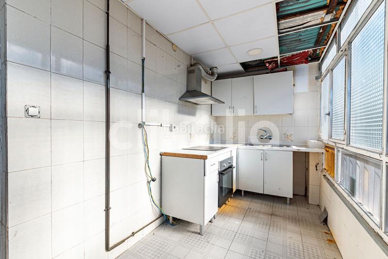 Foto 025834a4-0c4c-4db9-a1dc-f26e1e18e694. Appartement avec chauffage dans El Raval Santa Coloma de Gramenet