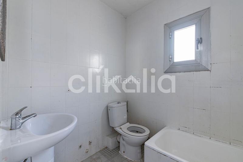 Foto 004a5aab-e769-4e2d-87c3-f72e3100b41f. Flat with heating in El Raval Santa Coloma de Gramenet