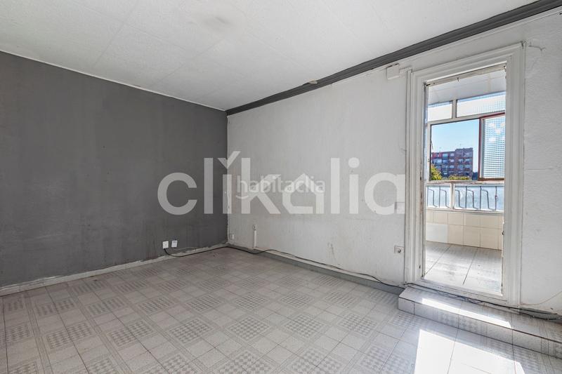 Foto 49215258-3156-46dd-8977-a8276186115e. Flat with heating in El Raval Santa Coloma de Gramenet