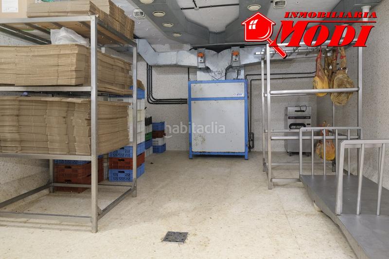 Foto 6d327a27-7bf0-4d18-95f1-ad439fda1542. Edifici a Padul