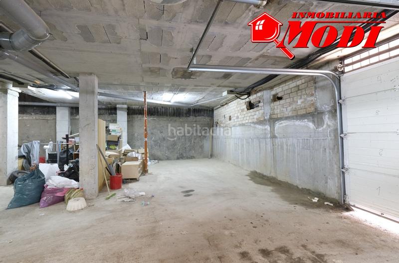 Foto 02d5c159-f112-47e4-845d-e8acb70ed9ec. Parking voiture dans Lecrín