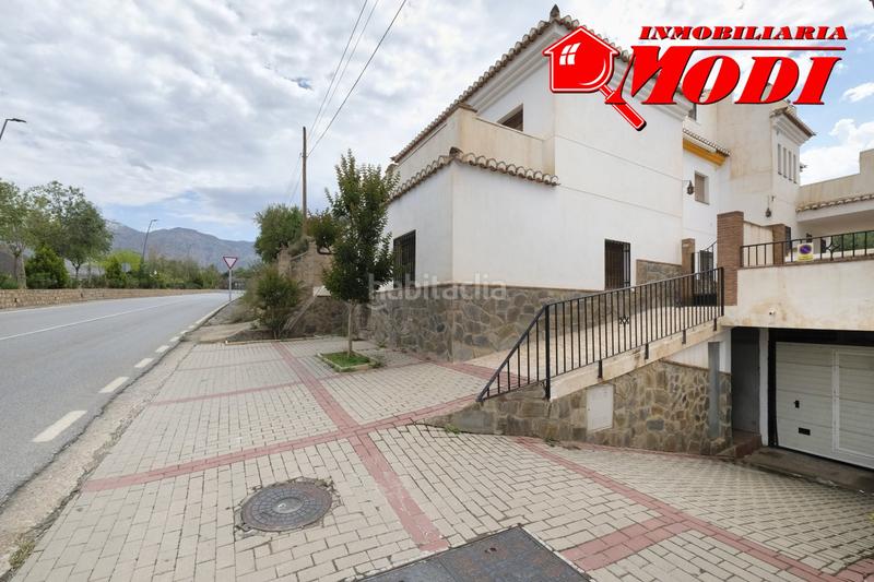 Foto 5bca3677-7637-43eb-b017-6ff2f9e58fc1. Parking voiture dans Lecrín