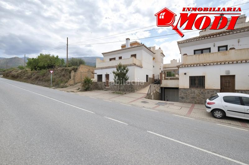 Foto a54f99fa-0077-4ce3-8aab-598f840bde93. Parking voiture dans Lecrín