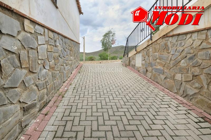 Foto a60b0562-e774-4dc4-bae0-f9979c459eb5. Parking voiture dans Lecrín