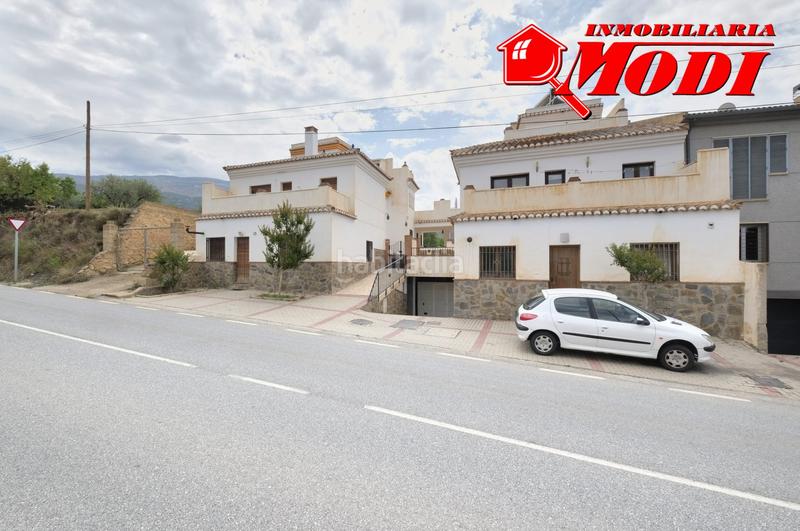 Foto edad1b6b-c1e4-4b56-8bb8-970f5b616d17. Parking voiture dans Lecrín