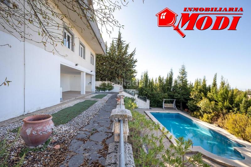 Foto bc8fa006-b200-4c5e-bcf3-1c2f43136520. Xalet amb calefacció a La Zubia Ciudad Zubia (La)