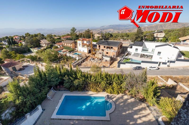 Foto c43b0459-675b-430a-ab45-42a57fb37dab. Xalet amb calefacció a La Zubia Ciudad Zubia (La)