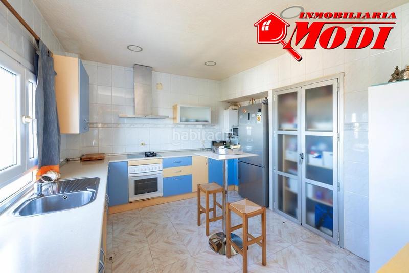 Foto da957e1e-fbb5-42a3-a267-ded3dd86de17. Xalet amb calefacció a La Zubia Ciudad Zubia (La)