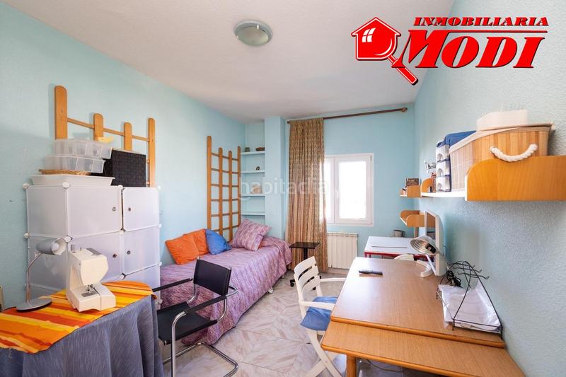 Foto f2088410-6314-41d9-95ed-20273e959edf. Xalet amb calefacció a La Zubia Ciudad Zubia (La)