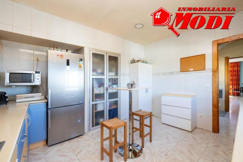 Foto f23c84f7-75a8-41e8-996d-9a71f4a8a22d. Xalet amb calefacció a La Zubia Ciudad Zubia (La)