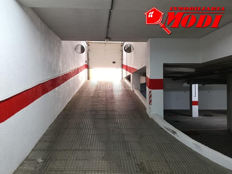 Foto 73fc1ad3-ac5a-4527-af65-5870d73163a4. Aparcament cotxe a Santa Fe