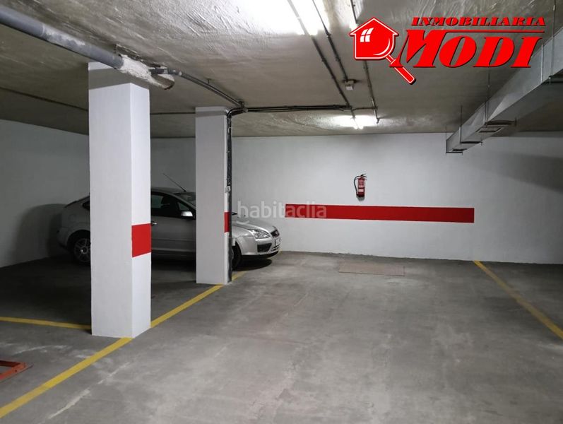 Foto f62afbb5-7846-483a-b4a9-f27f77f58c83. Aparcament cotxe a Santa Fe