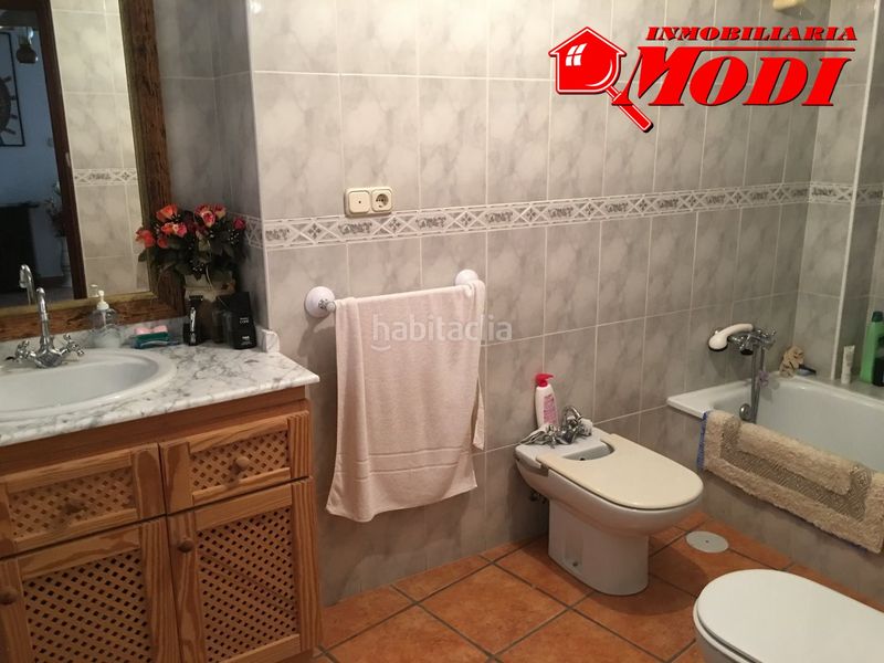 Foto 1c2d67f8-1cdb-4f0e-9ce5-6ad4fdae9260. Casa amb calefacció a Albuñuelas