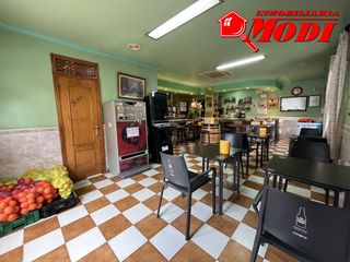 Affitto Locale commerciale in Padul. Se alquila bar equipado, listo para funcionar y aun abierto al p