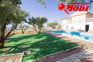 Chalet in Moraleda de Zafayona. Chalet independiente en moraleda de zafayona se vende espectacul