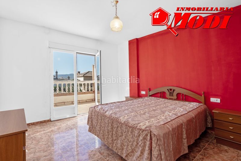 Foto bc0ca8ea-959e-4841-ab79-1db85d2d8bab. Xalet amb piscina a Padul