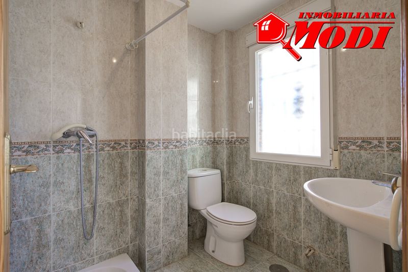 Foto d0847167-2229-4945-bf0c-147192a63f10. Xalet amb piscina a Padul