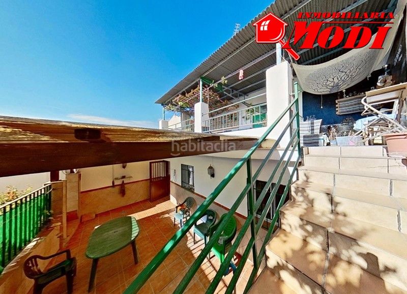 Foto 91f8a736-25fc-4620-ac21-9bc20fcd39fe. Casa amb aparcament a Padul