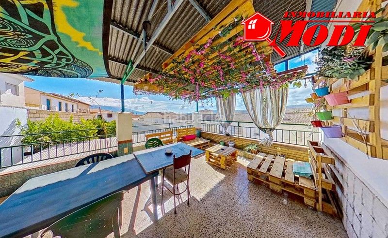 Foto ce014ba0-b69c-4e90-9745-d0e8dd531069. Casa amb aparcament a Padul
