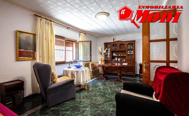 Foto d43c46a0-90e7-44ba-9136-17989d923651. Casa amb aparcament a Padul
